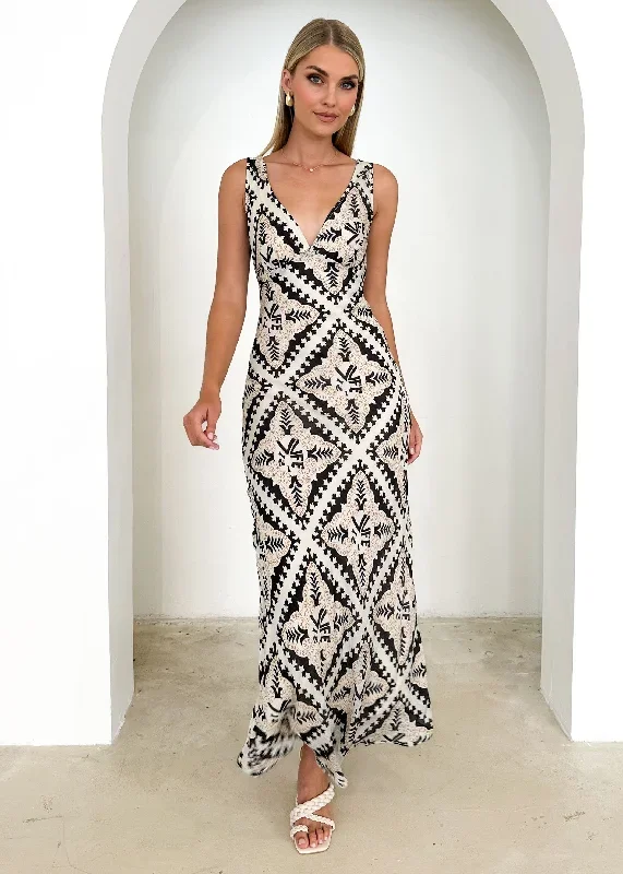 atwood-maxi-dress-black-paisley