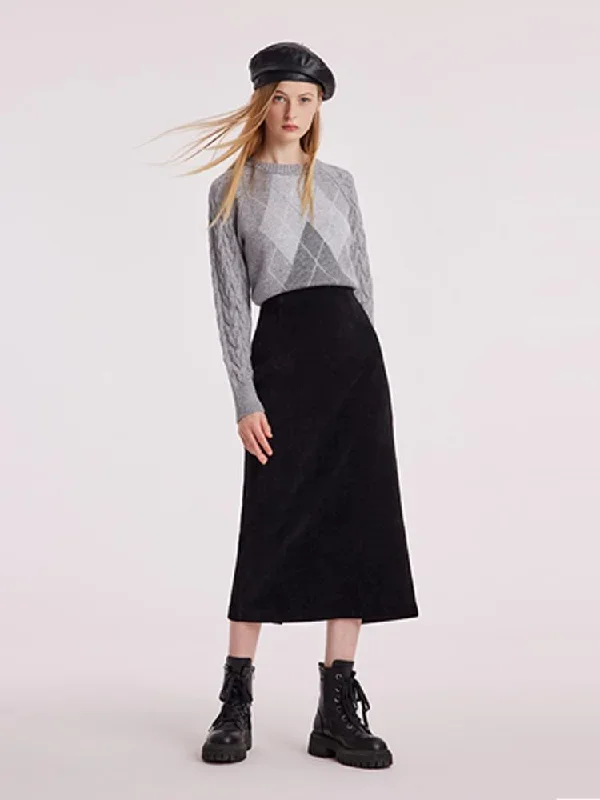 black-straight-knitted-slit-skirt-1bsj2d020