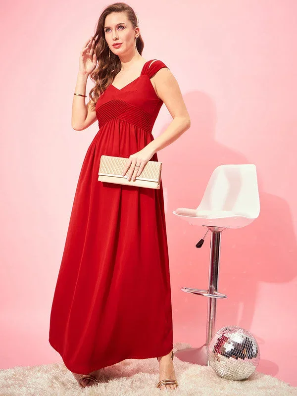 Berrylush Women Solid Red Sweetheart Neck Sleeveless Cold-Shoulder Pleated Maxi Dress