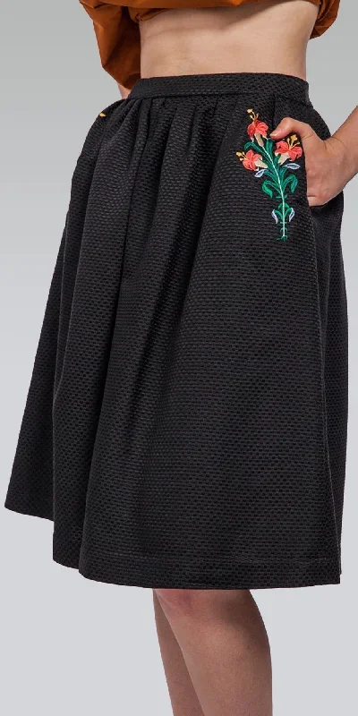 embroidered-knee-length-skirt-black