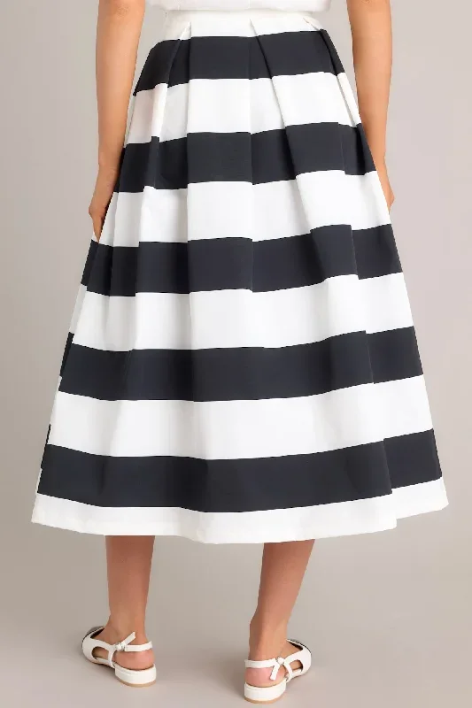 memories-in-focus-black-white-midi-skirt