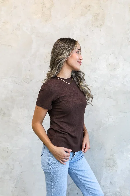 mtf22103-short-sleeve-ribbed-tee-in-truffle-brown