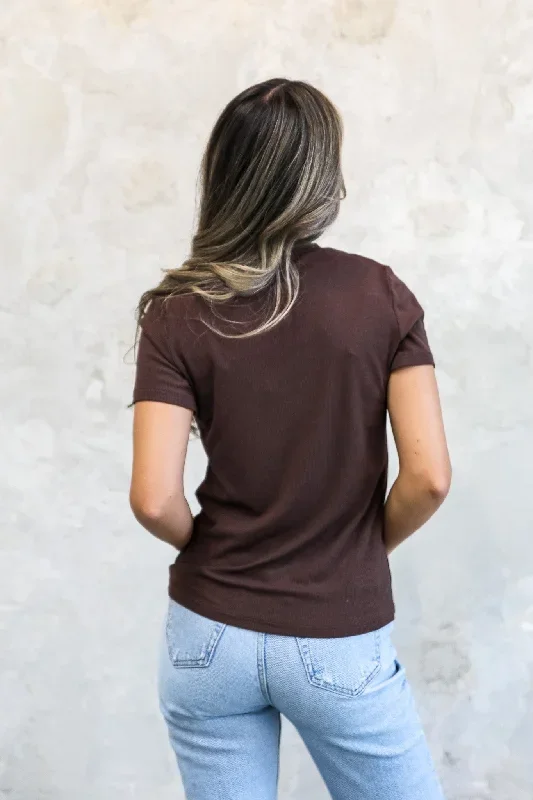 mtf22103-short-sleeve-ribbed-tee-in-truffle-brown