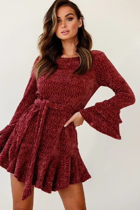 saphira-long-sleeve-fluted-hem-knit-dress-rose